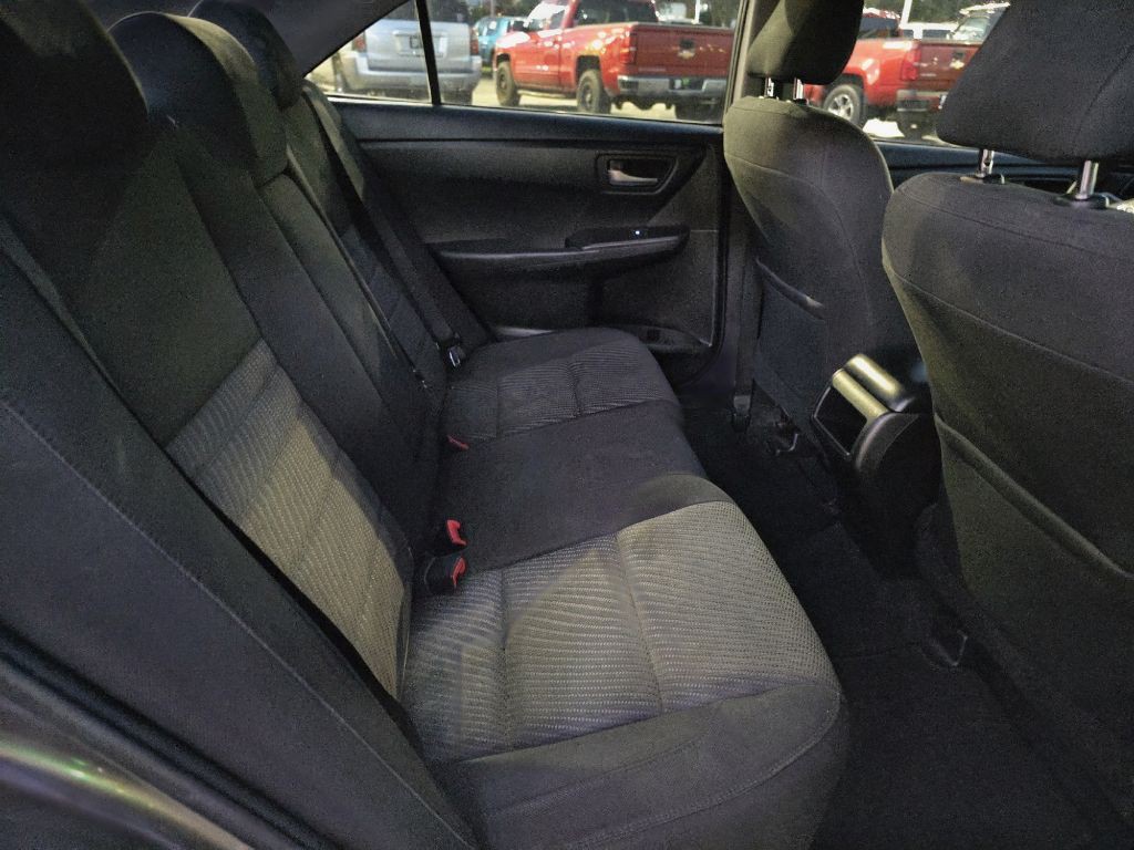 2016 Toyota Camry Image 44