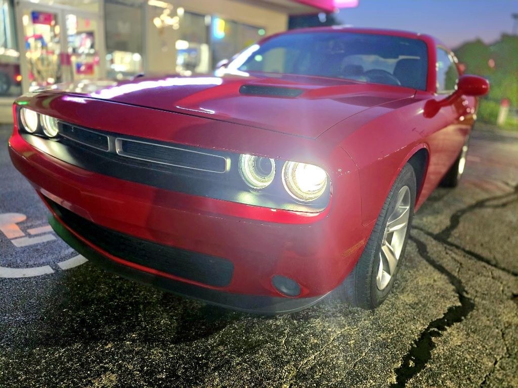 2015 Dodge Challenger Image 1