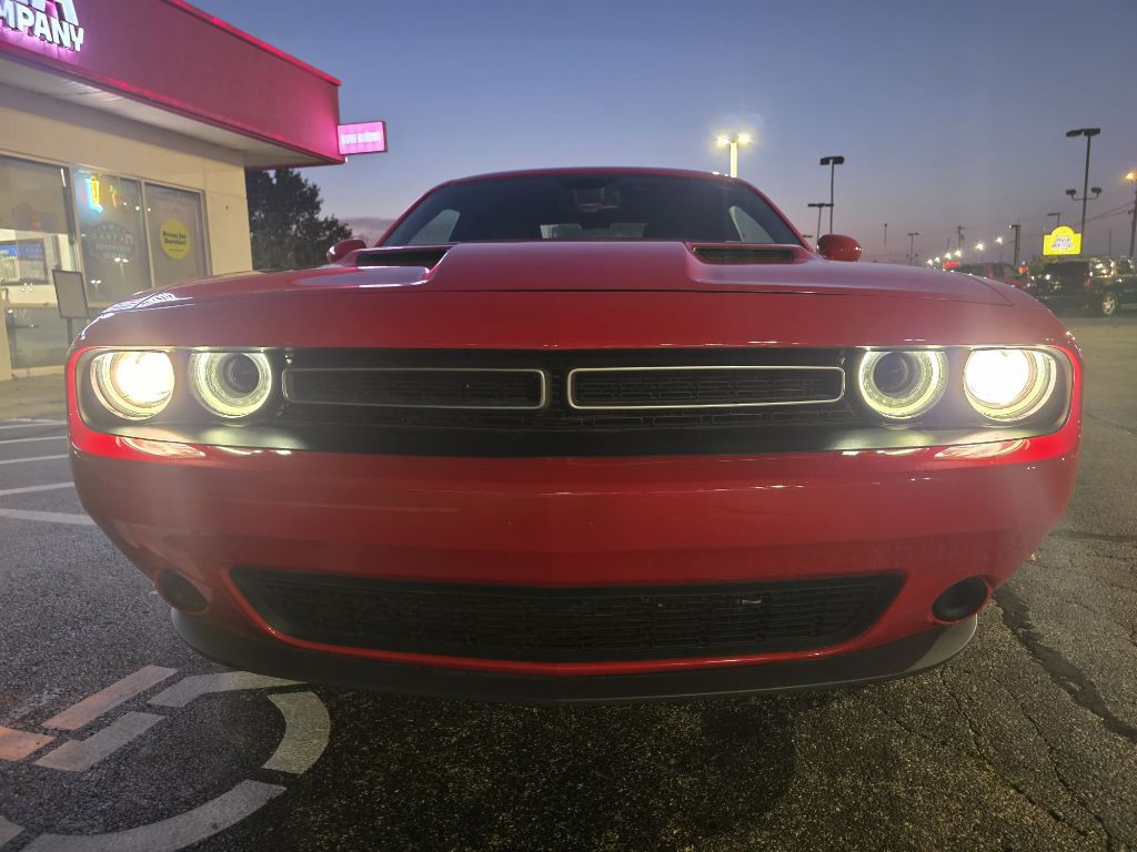 2015 Dodge Challenger Image 2