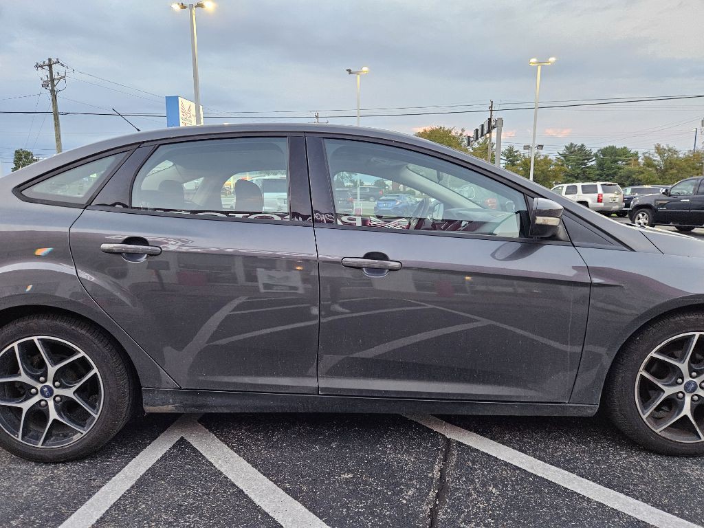 2017 Ford Focus Image 7