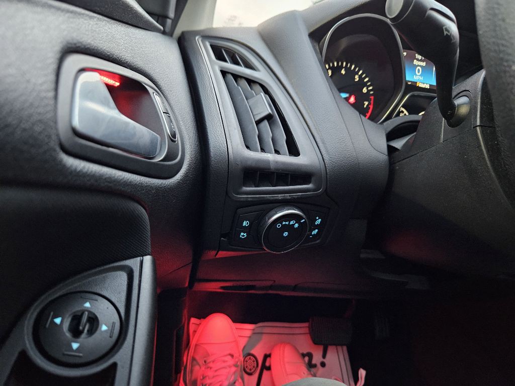 2017 Ford Focus Image 29