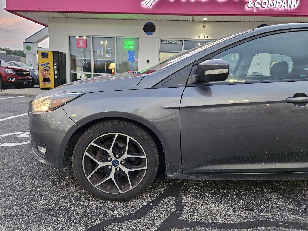 2017 Ford Focus Image 36