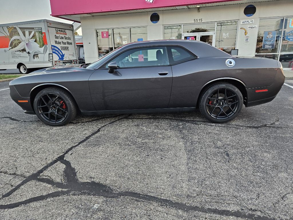 2016 Dodge Challenger Image 19