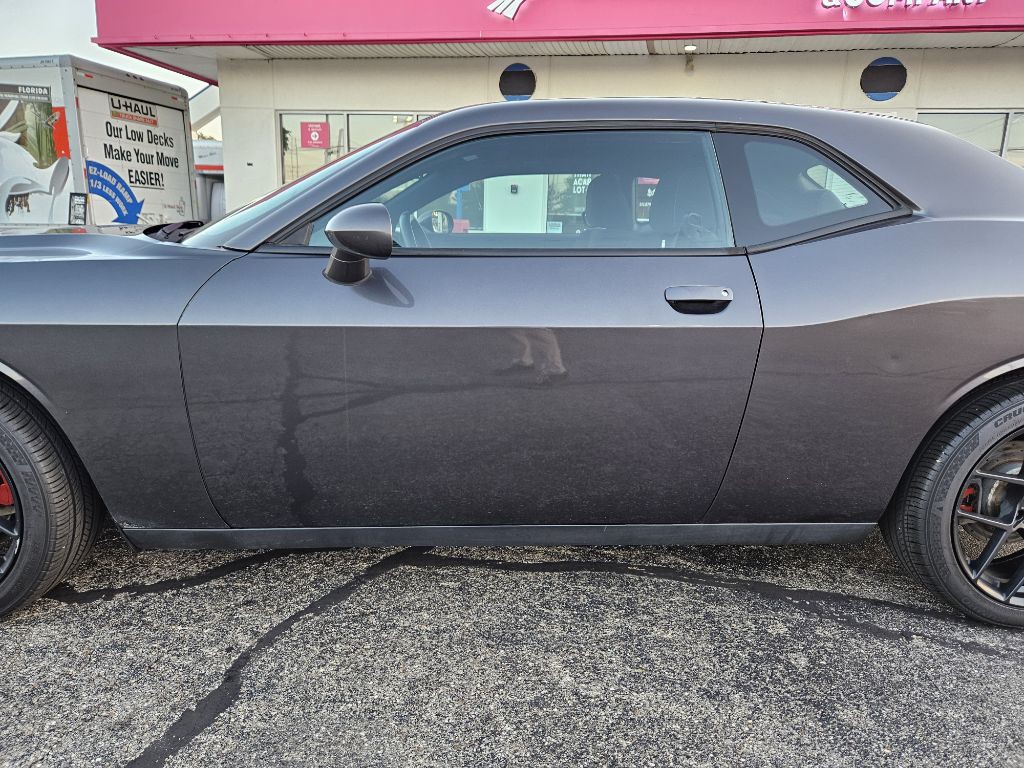 2016 Dodge Challenger Image 25