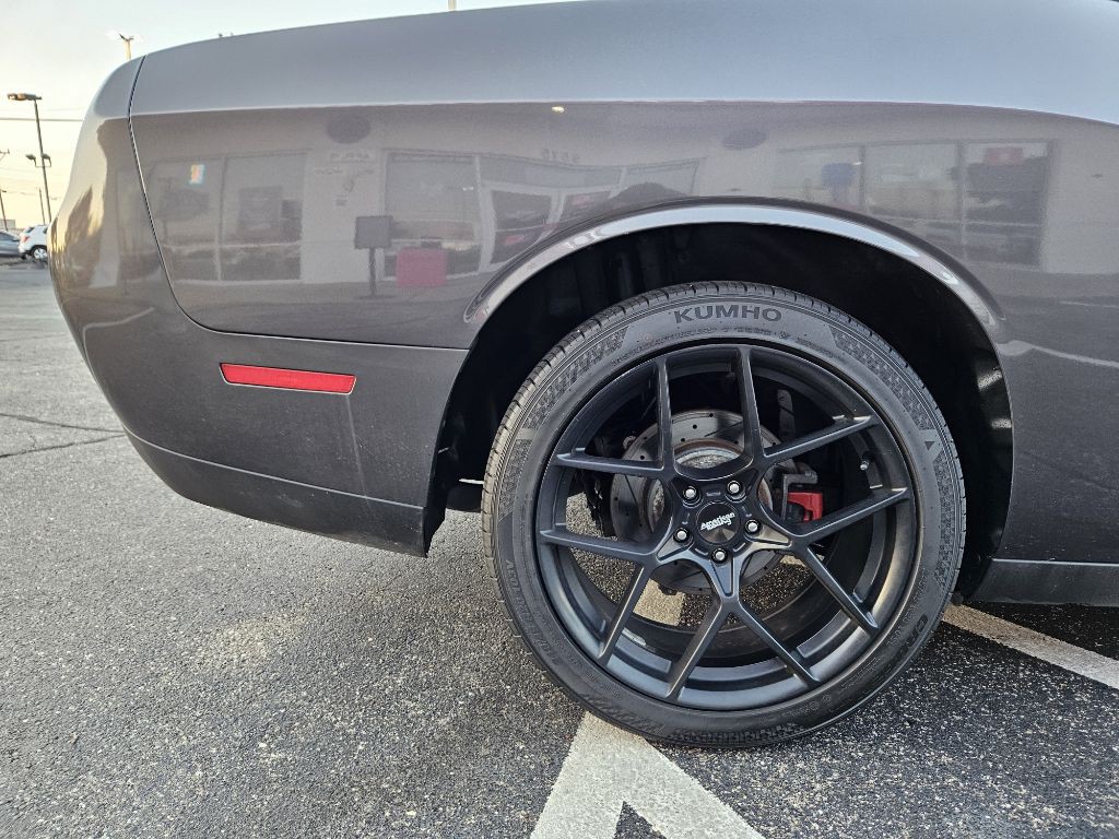 2016 Dodge Challenger Image 33
