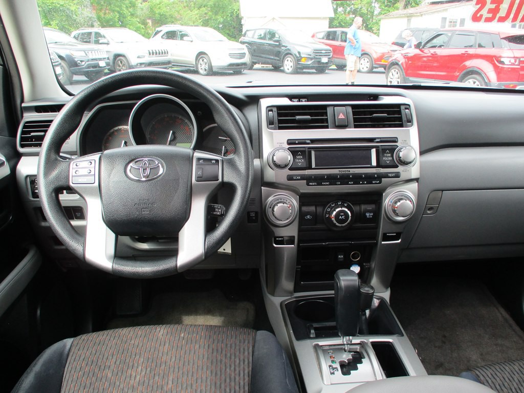 2011 Toyota 4Runner Image 8
