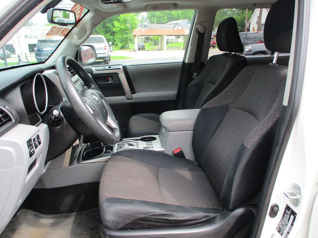 2011 Toyota 4Runner Image 11