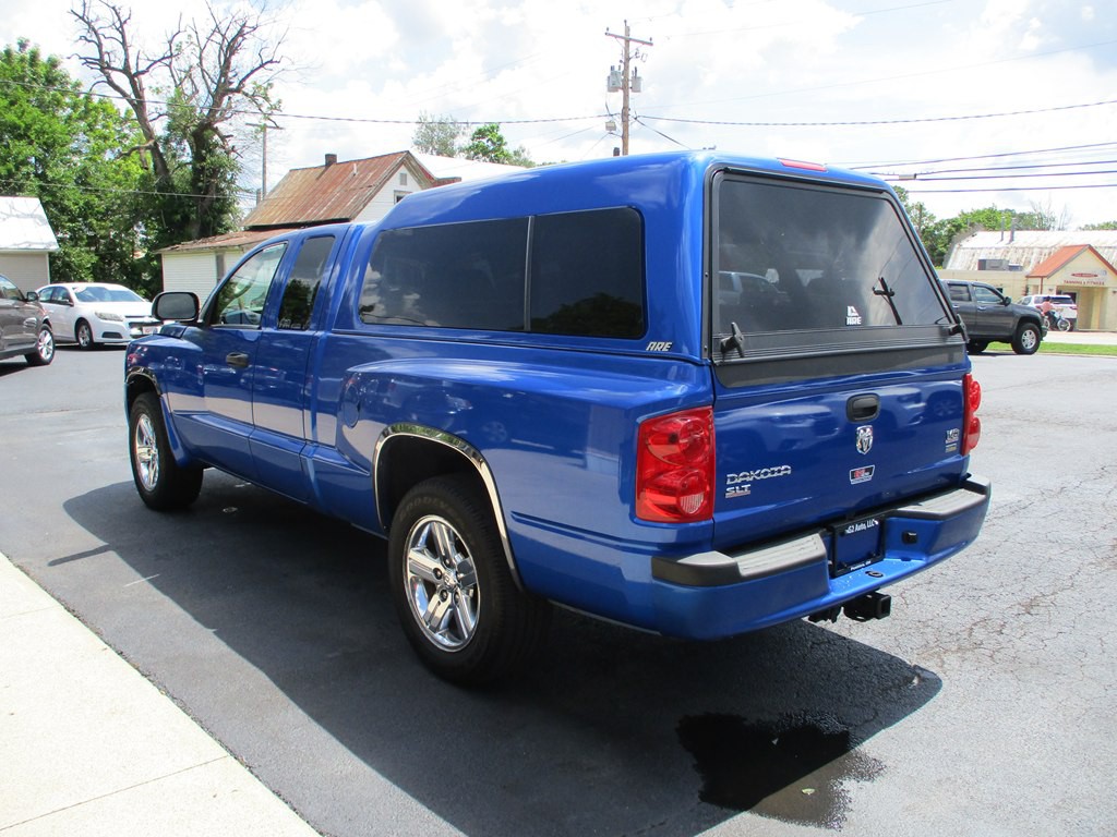 2008 Dodge Dakota Image 3