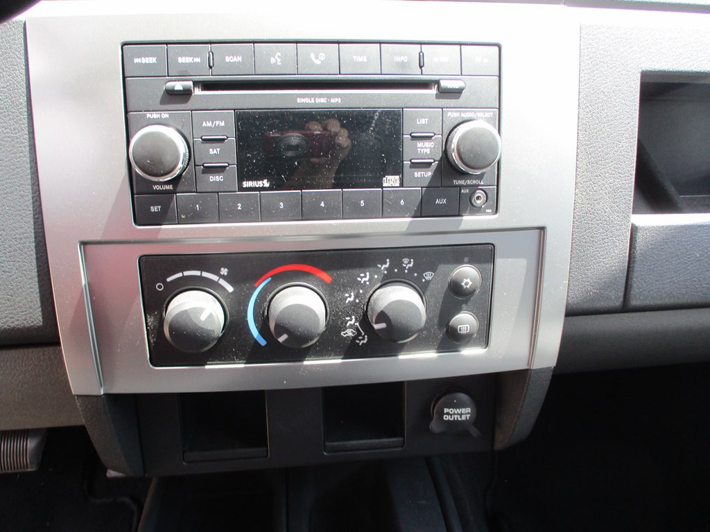 2008 Dodge Dakota Image 10