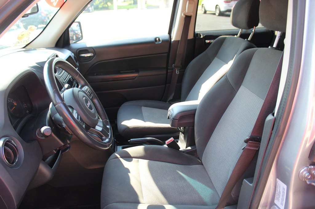 2015 Jeep Patriot Image 12