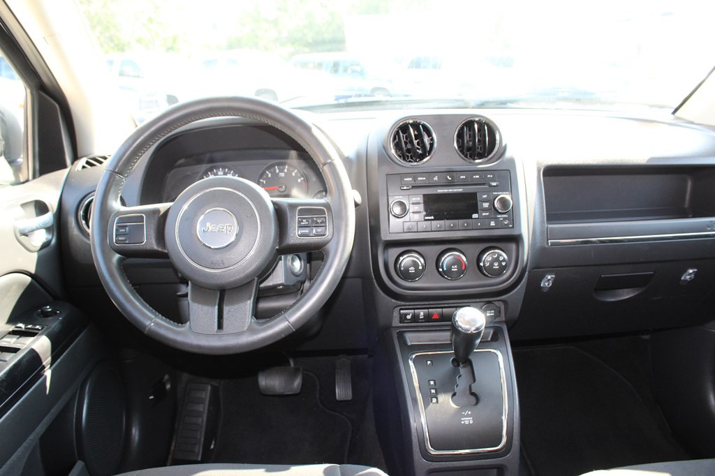 2013 Jeep Compass Image 8