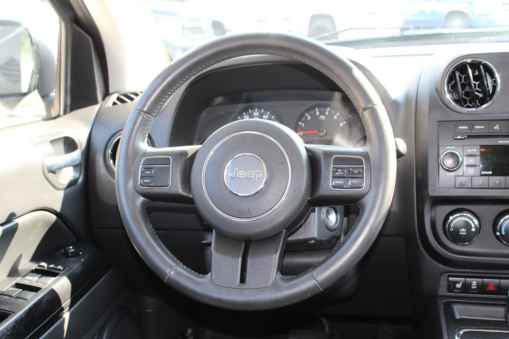 2013 Jeep Compass Image 10