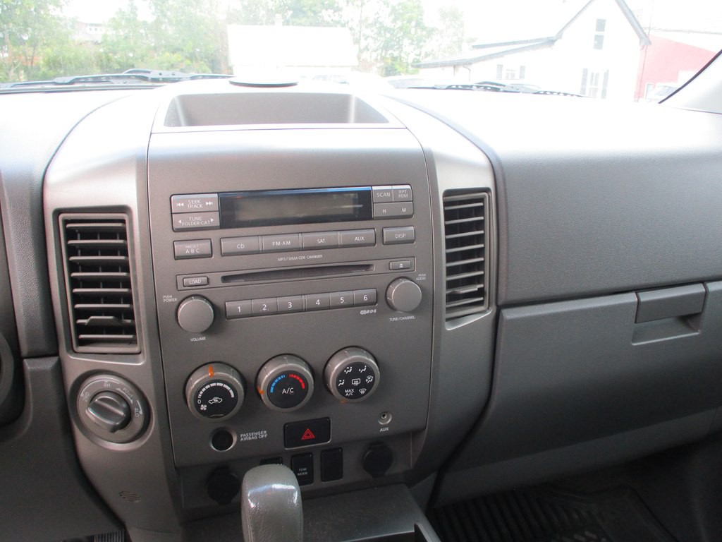 2006 Nissan Titan Image 11