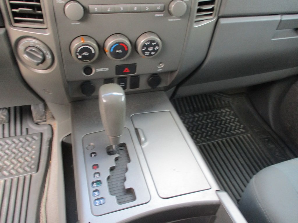 2006 Nissan Titan Image 13