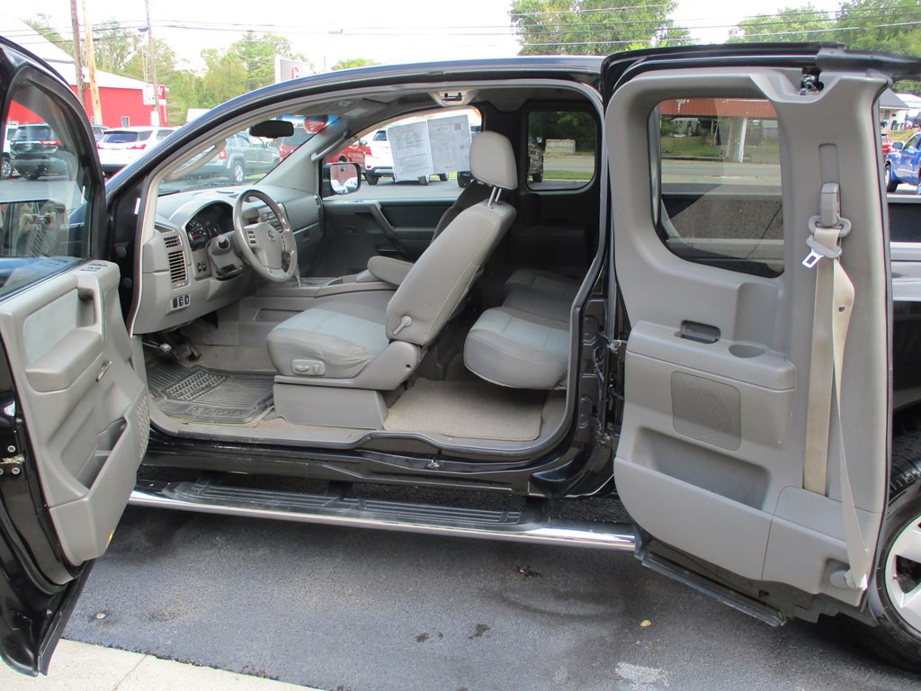 2006 Nissan Titan Image 15