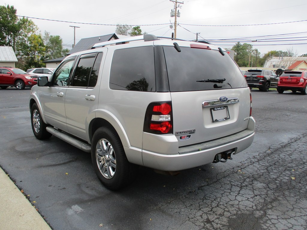 2010 Ford Explorer Image 3
