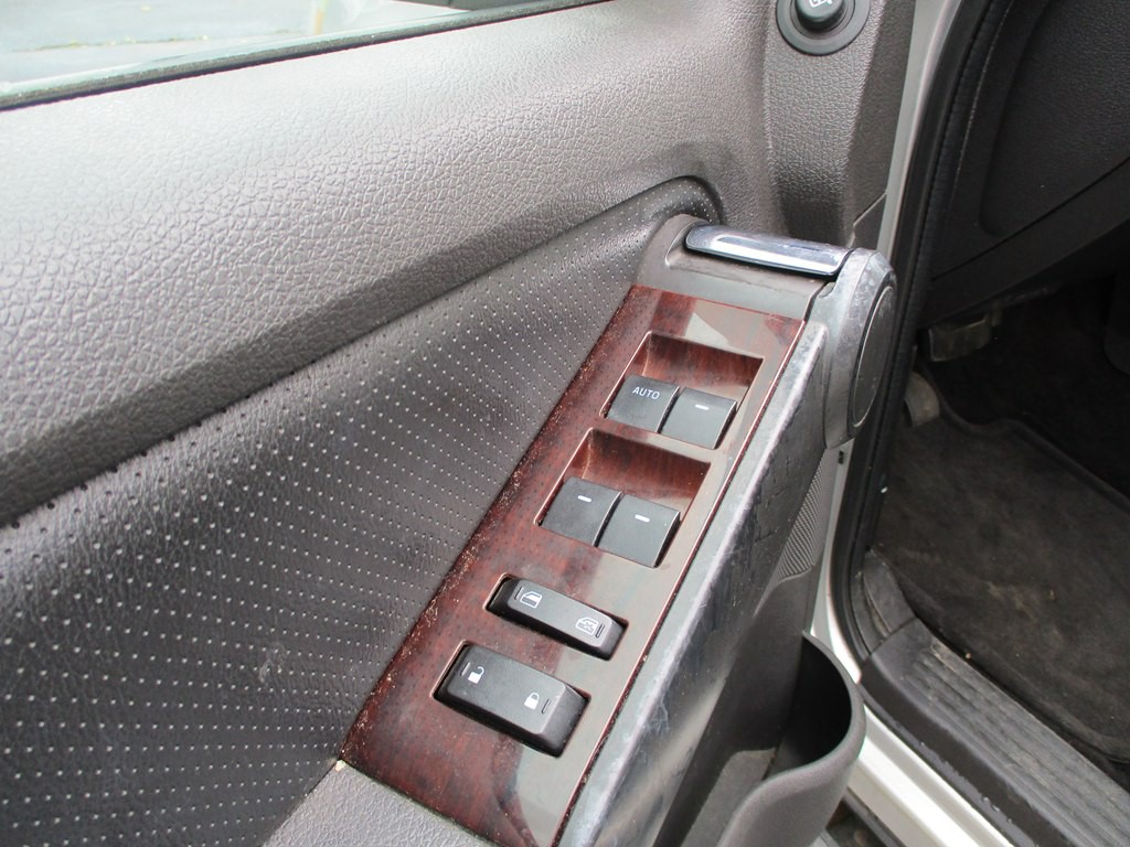 2010 Ford Explorer Image 11