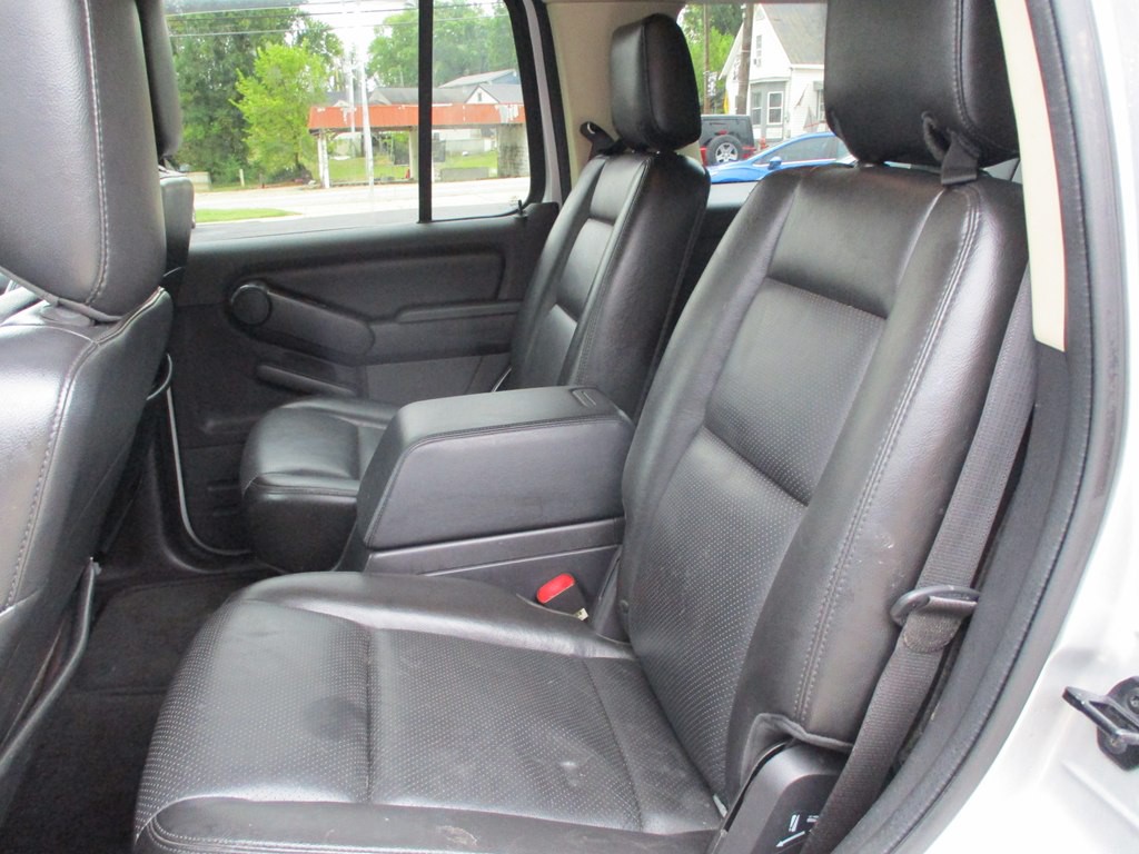 2010 Ford Explorer Image 13