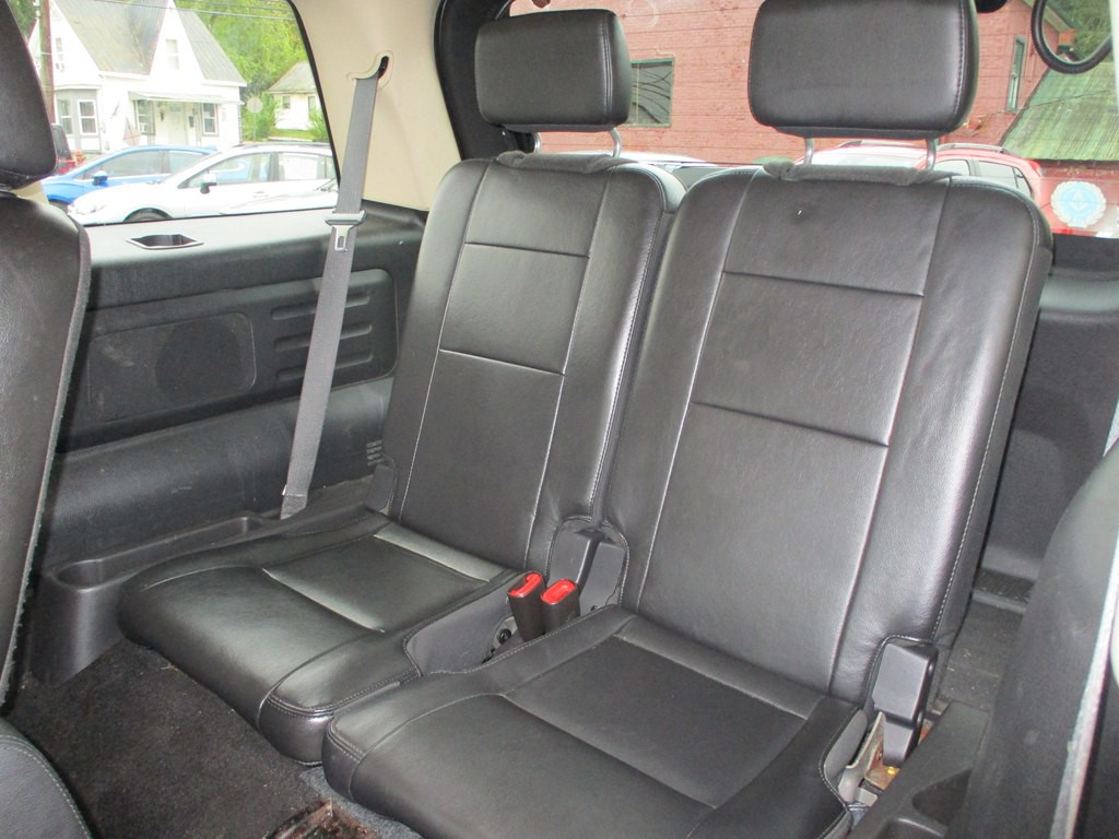 2010 Ford Explorer Image 14