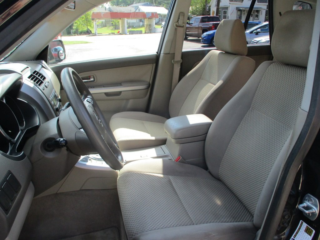 2012 Suzuki Grand Vitara Image 12