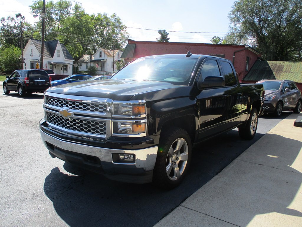 2015 Chevrolet Silverado 1500 Image 2