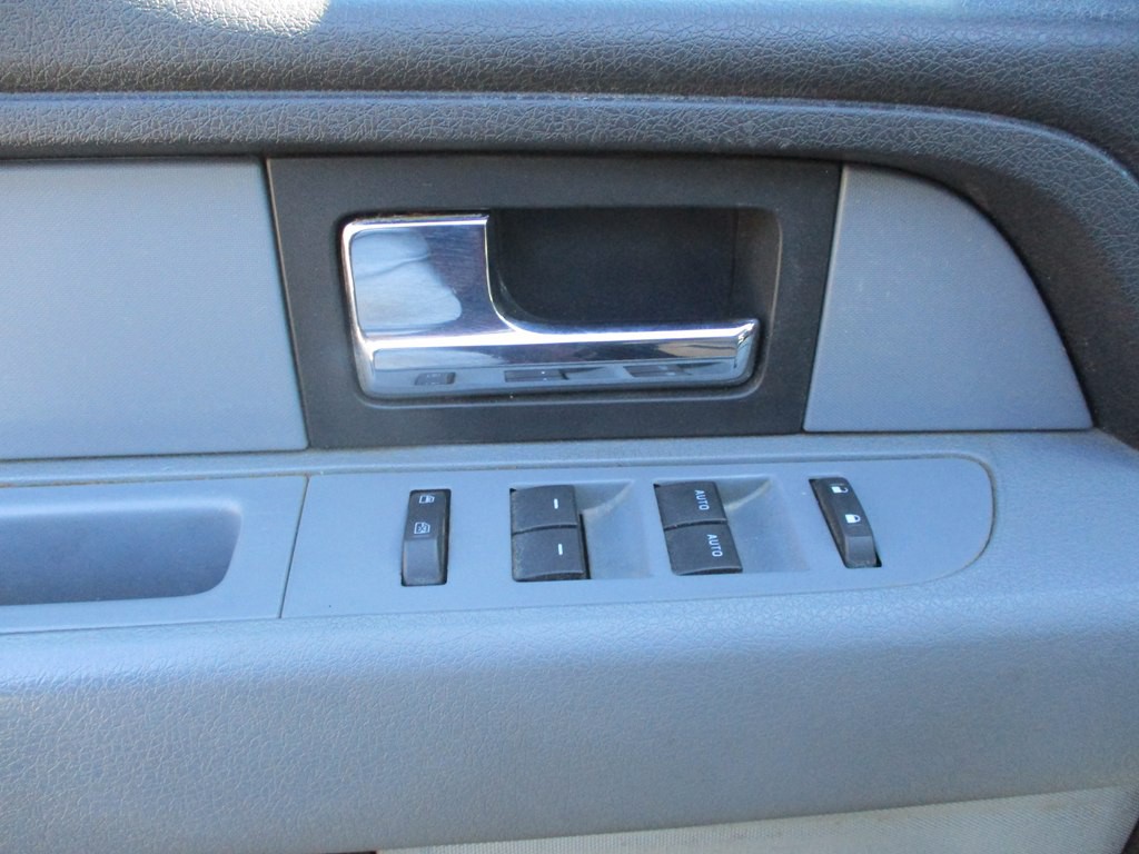 2012 Ford F-150 Image 9