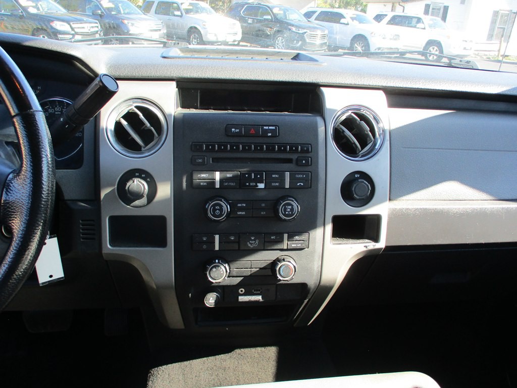 2012 Ford F-150 Image 12