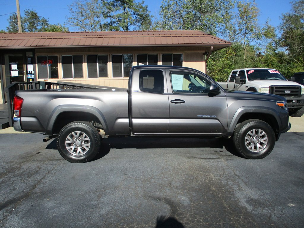 2016 Toyota Tacoma Image 5