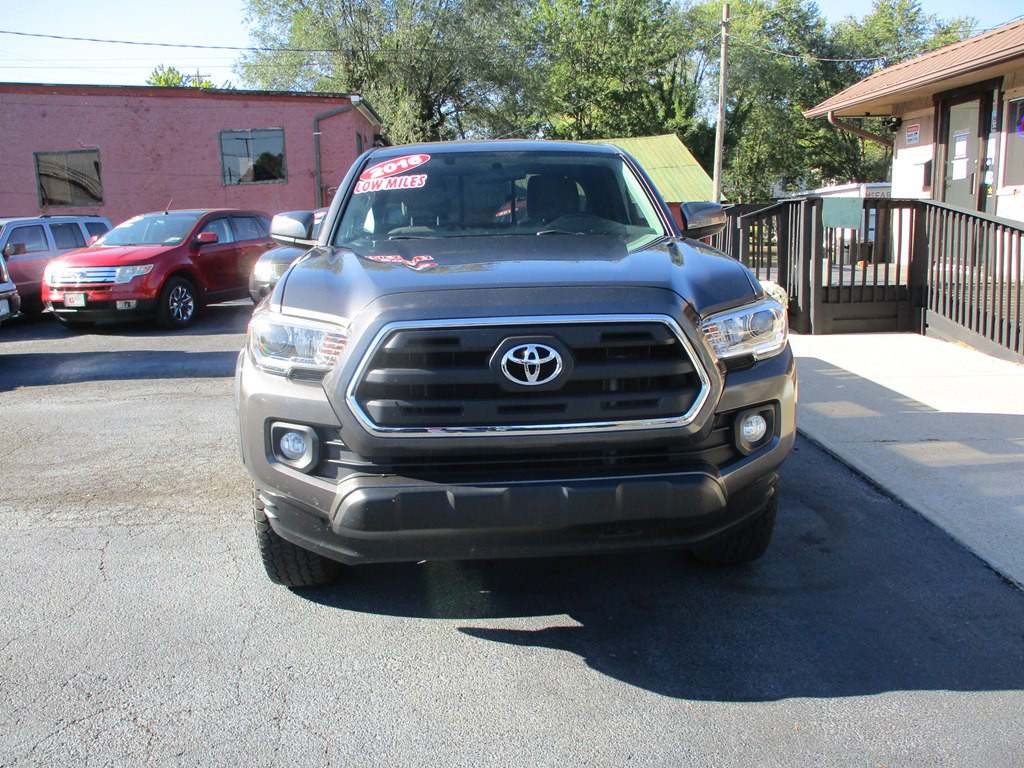 2016 Toyota Tacoma Image 6