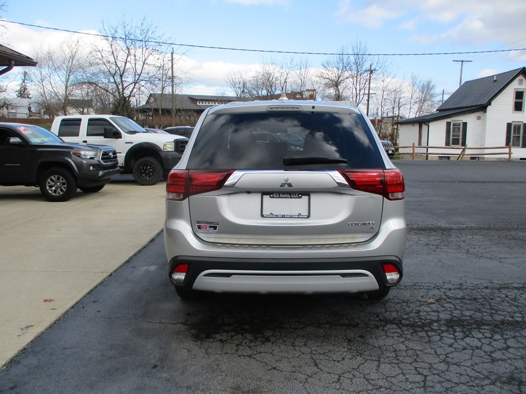 2019 Mitsubishi Outlander Image 6