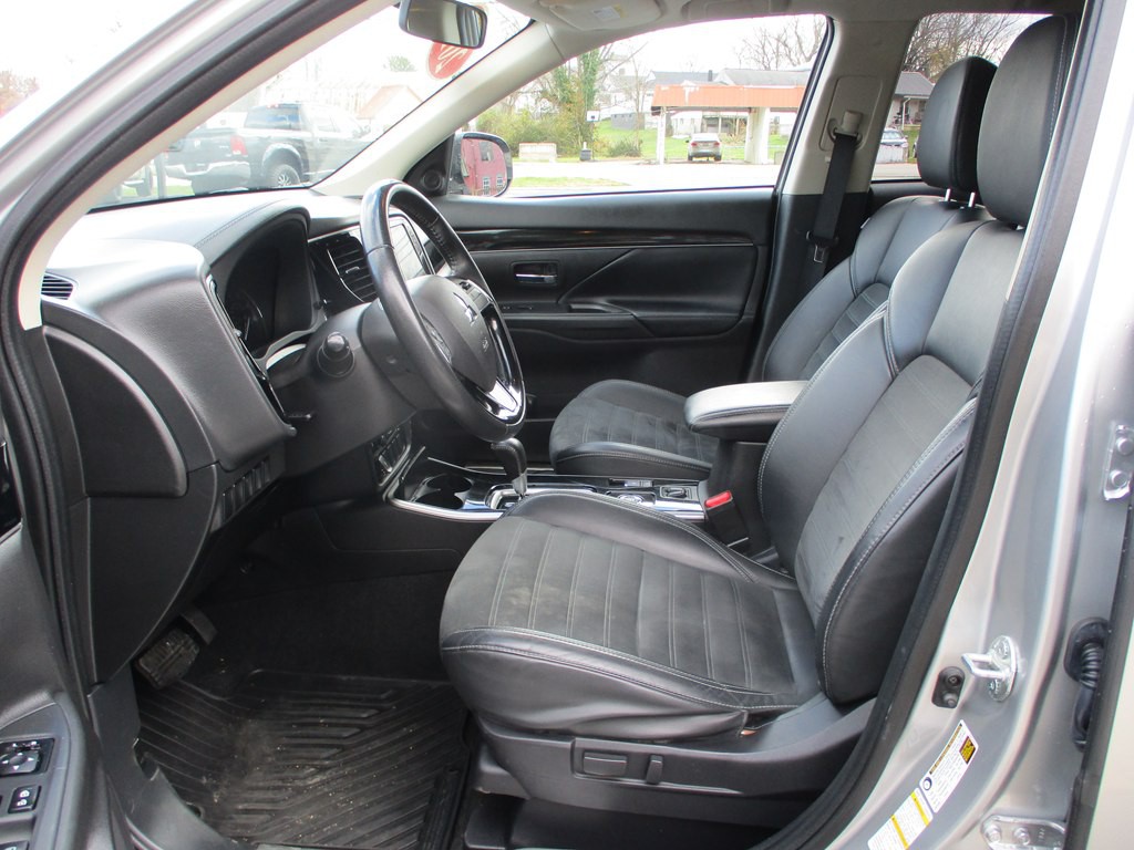 2019 Mitsubishi Outlander Image 8