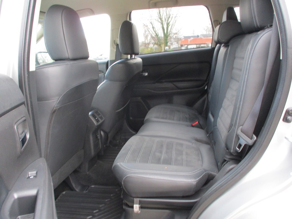 2019 Mitsubishi Outlander Image 10