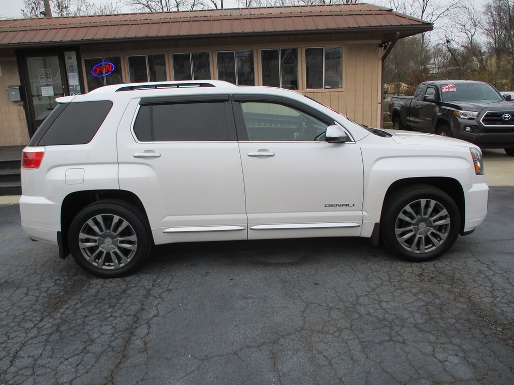 2017 GMC Terrain Image 7