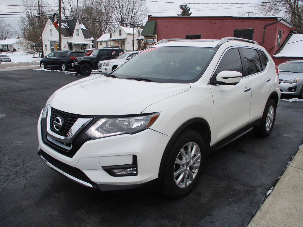 2017 Nissan Rogue Image 2