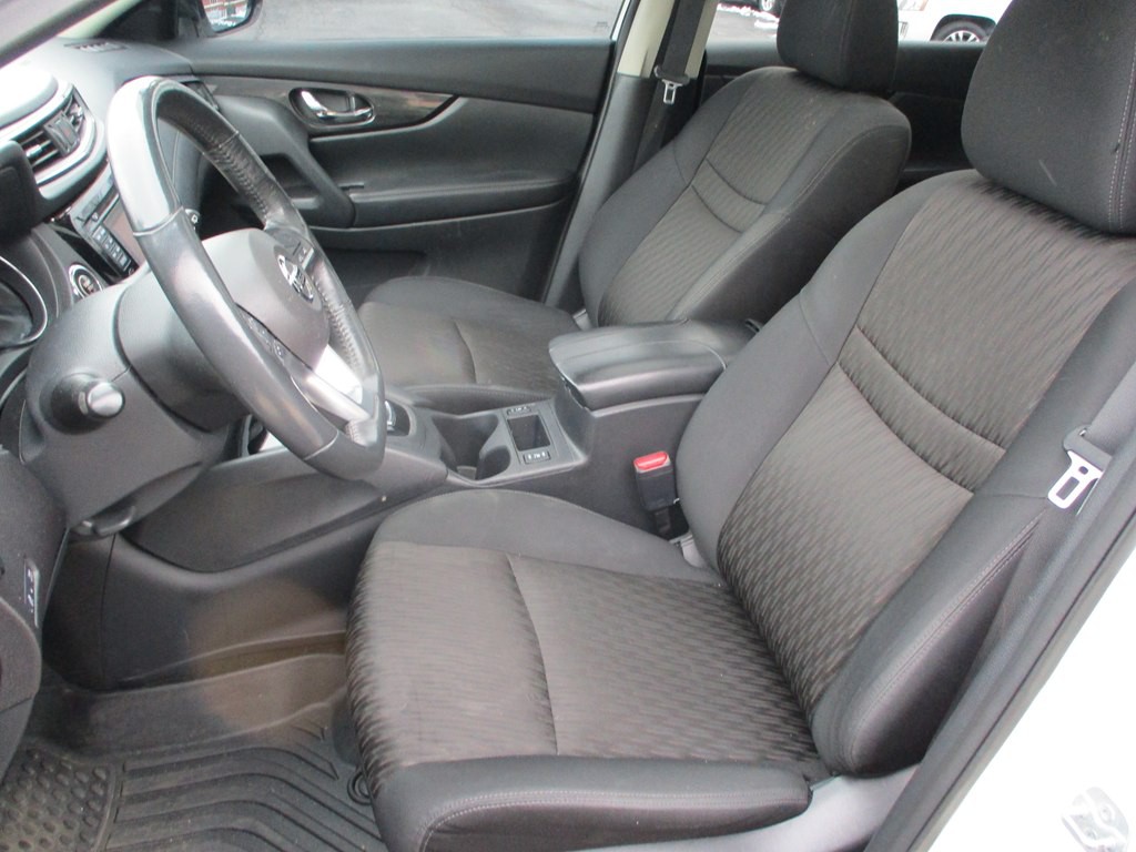 2017 Nissan Rogue Image 13