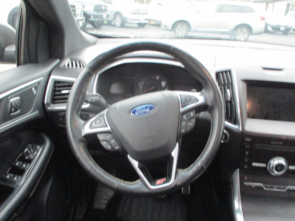 2019 Ford Edge Image 14