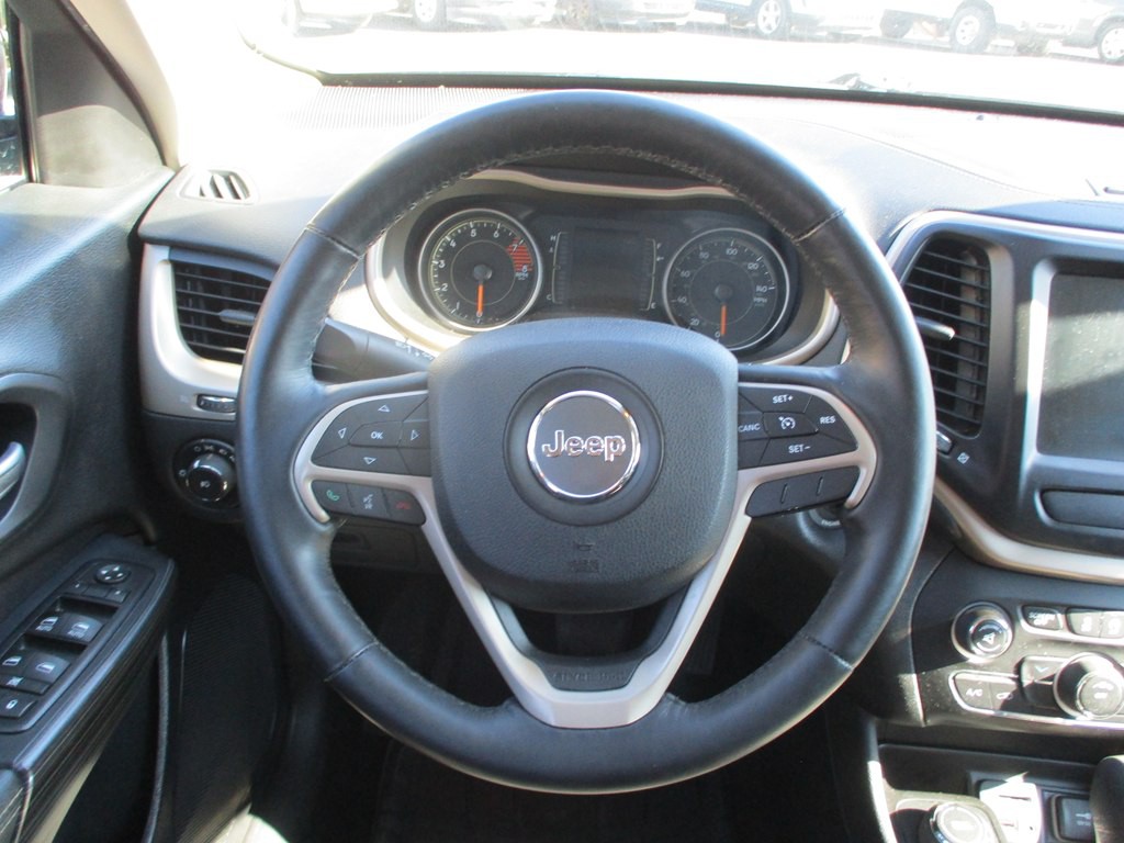 2016 Jeep Cherokee Image 13