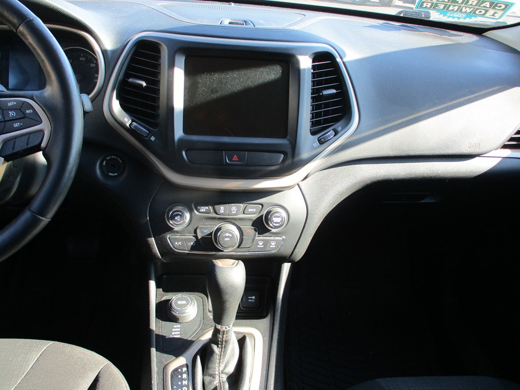 2016 Jeep Cherokee Image 14