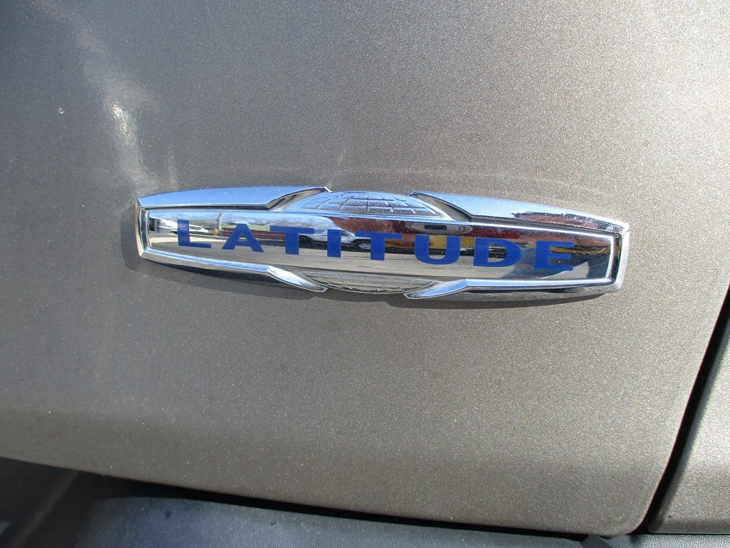 2016 Jeep Cherokee Image 17