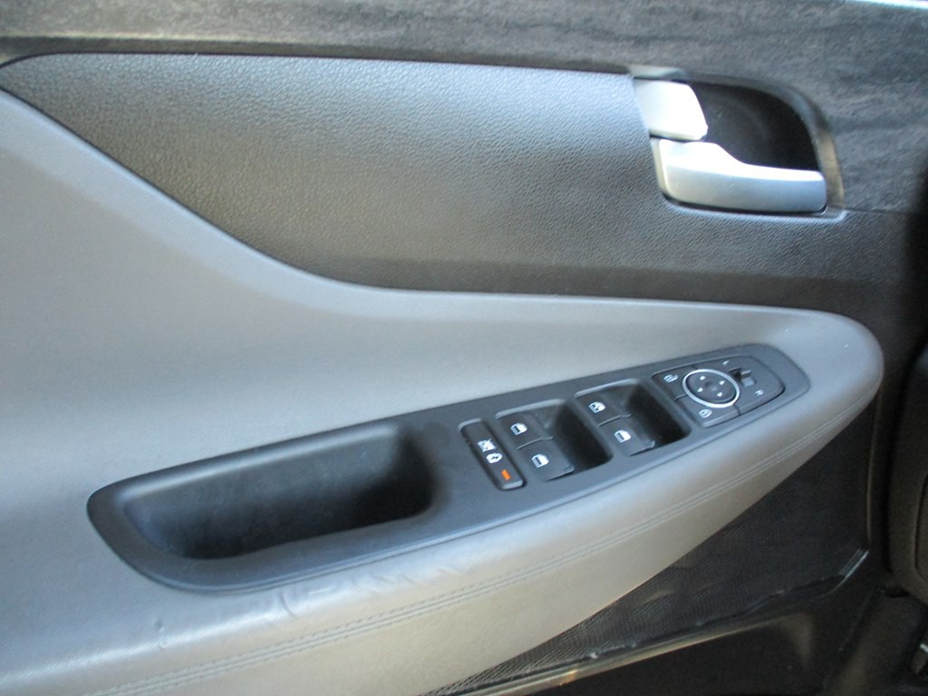 2019 Hyundai Santa Fe Image 11