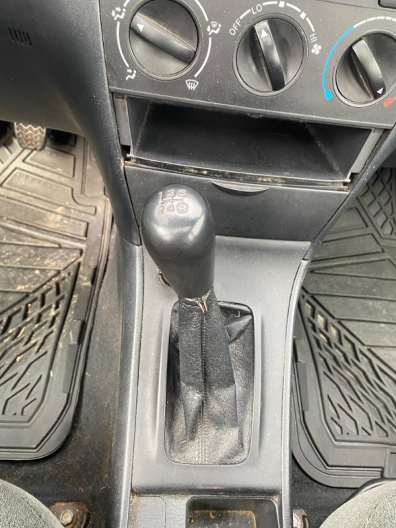 2005 Toyota Corolla Image 15