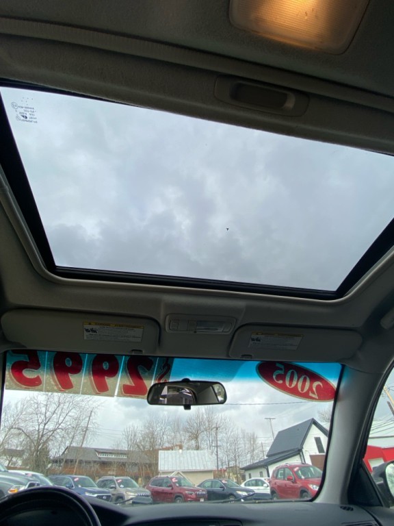 2005 Toyota Corolla Image 16