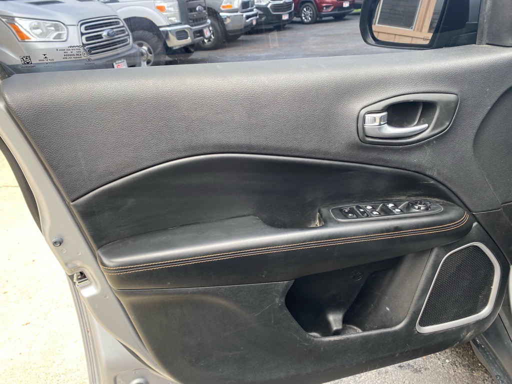 2018 Jeep Compass Image 8