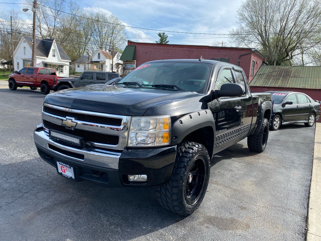 2010 Chevrolet Silverado 1500 Image 2