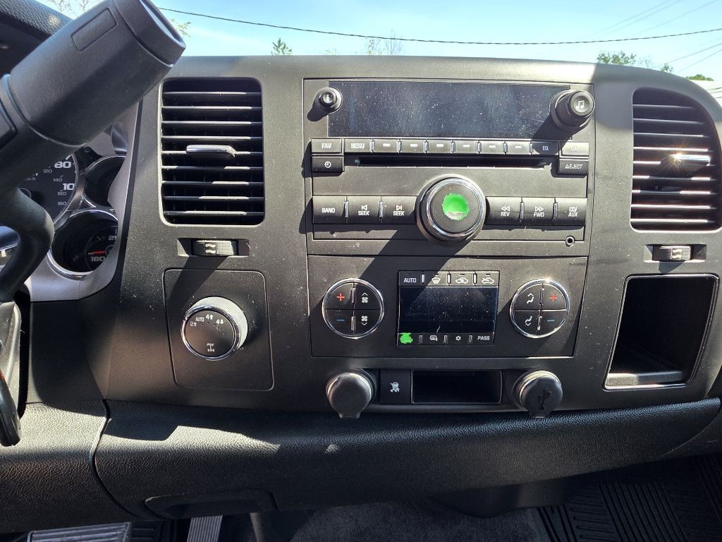 2011 Chevrolet Silverado 1500 Image 11