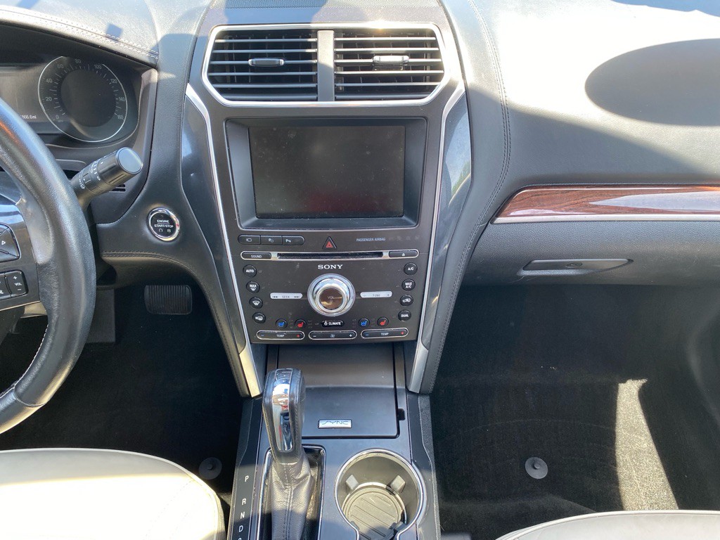 2017 Ford Explorer Image 15