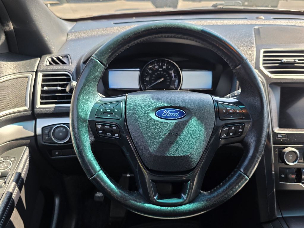 2017 Ford Explorer Image 10