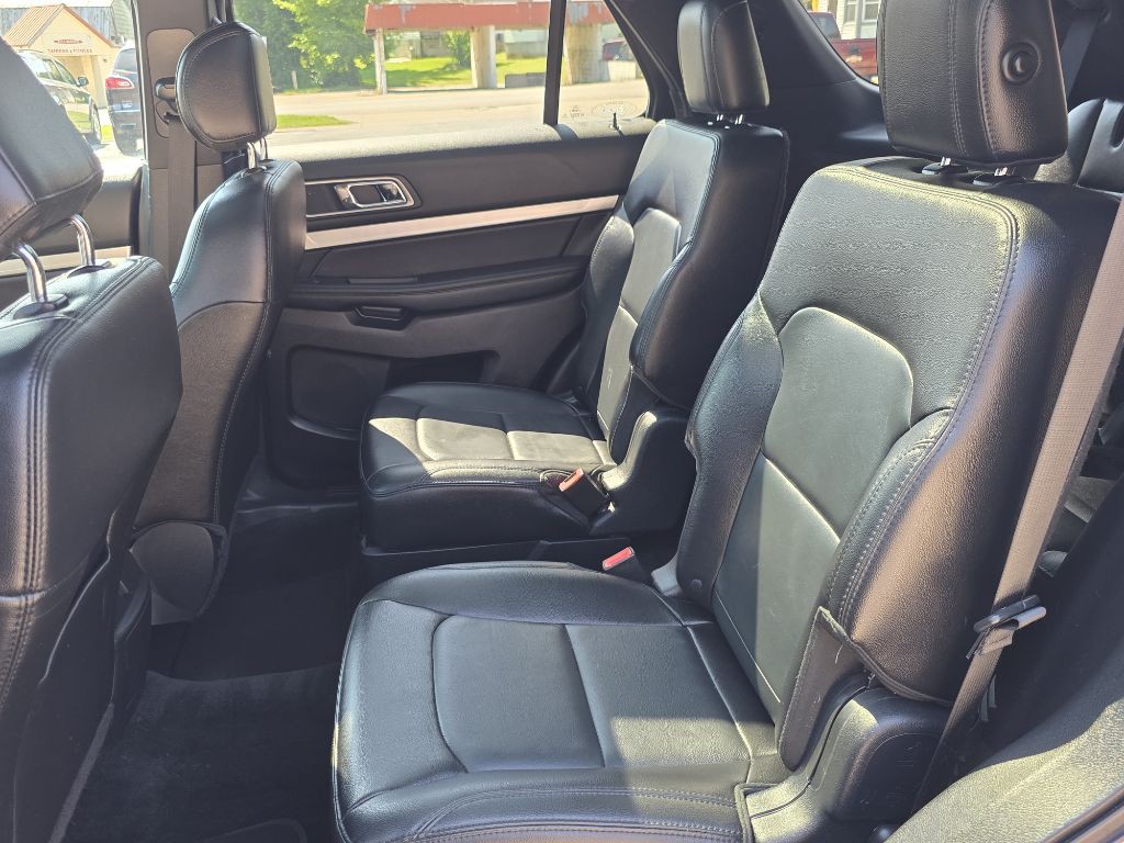 2017 Ford Explorer Image 13