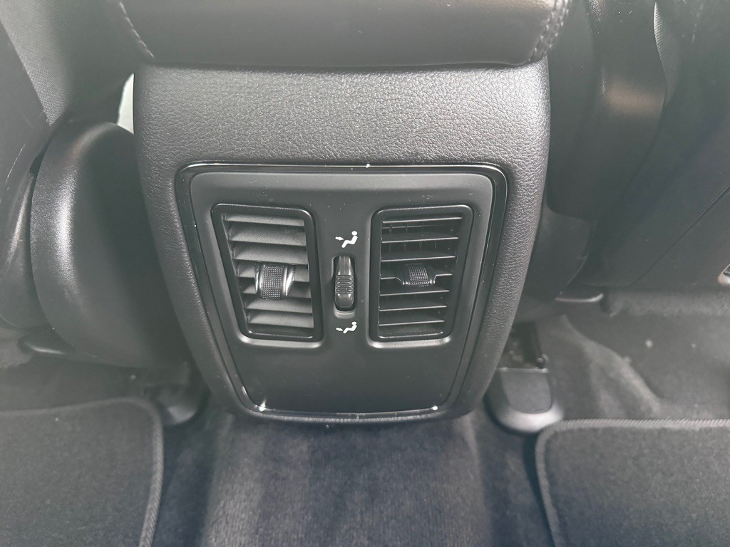 2014 Jeep Grand Cherokee Image 16