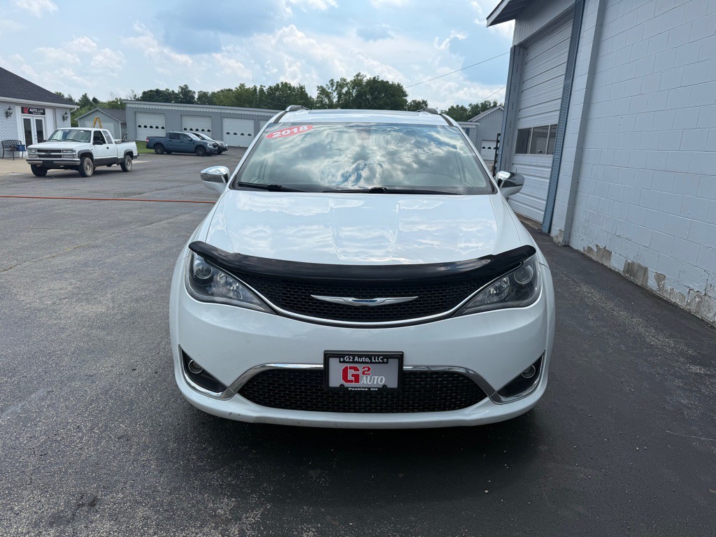2018 Chrysler Pacifica Image 3